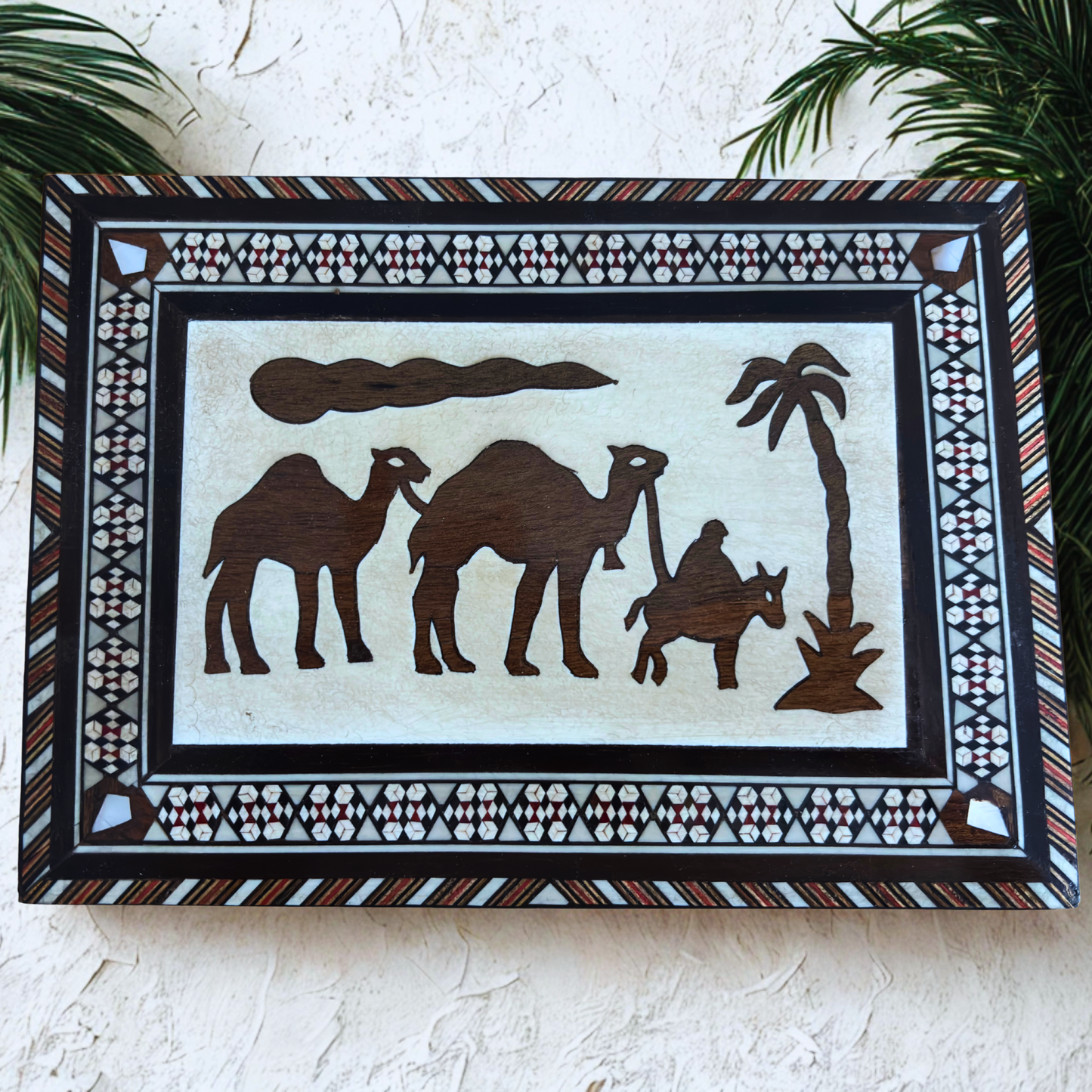 Caja vintage de joyería con mosaico de camello – Arte damasceno artesanal de 1970 con incrustación de perla