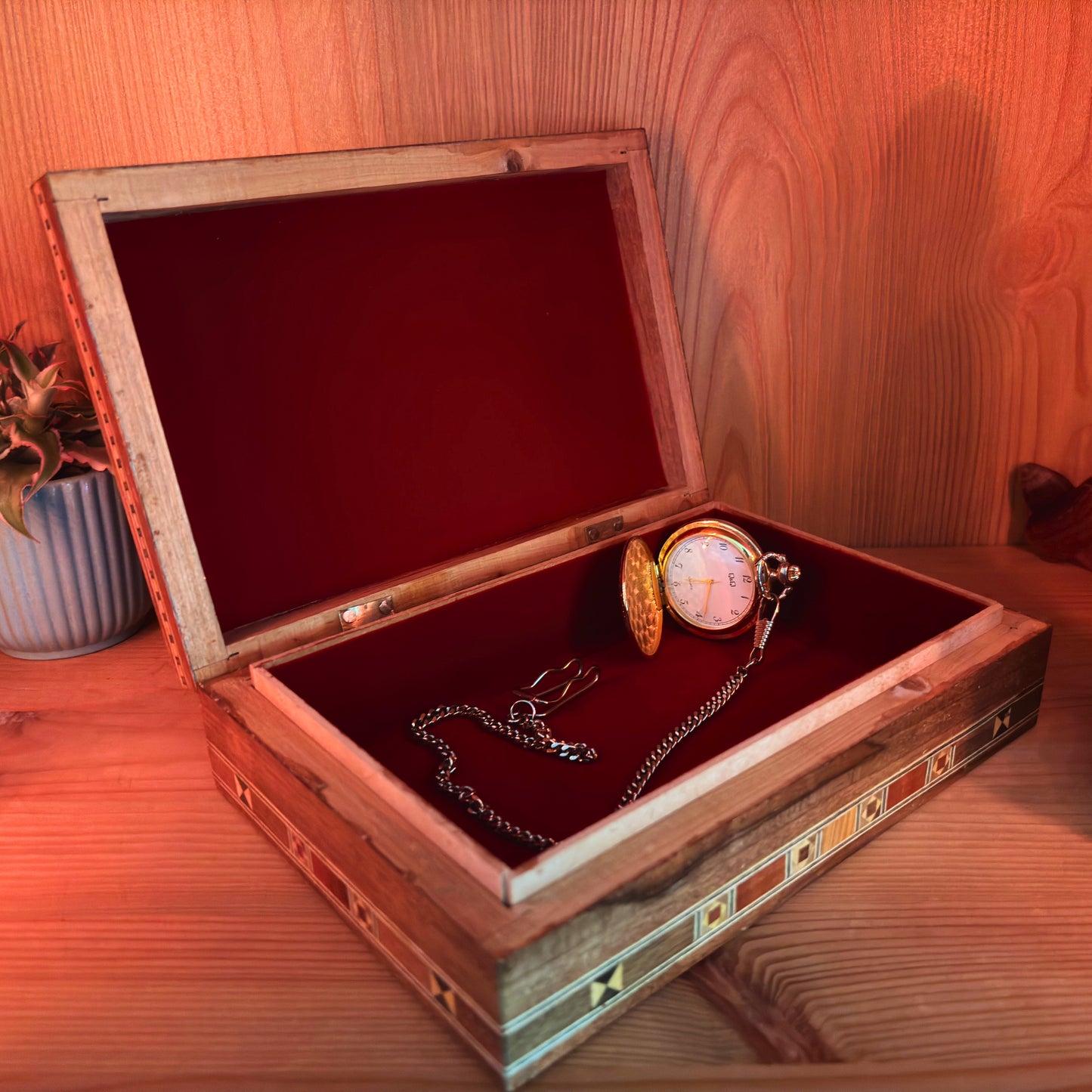 Damaszener Holz-Schmuckdose – Handgefertigte Orientalische Kunst