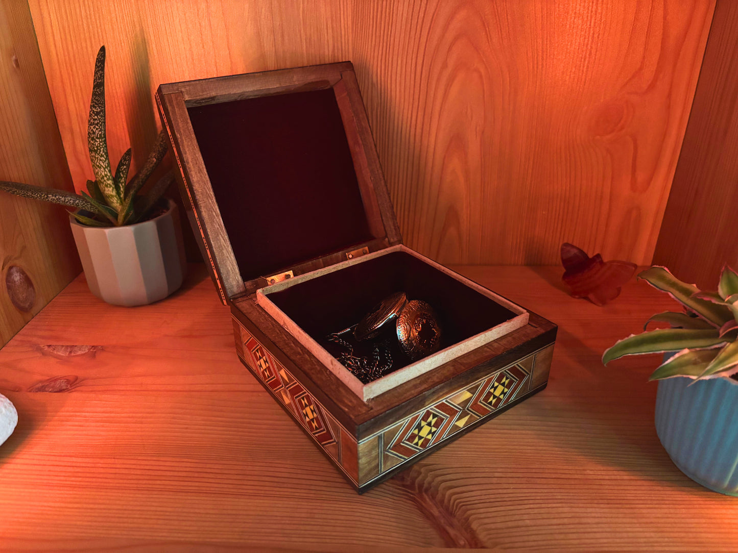 Caja de joyas damasquina – Hecha a mano con incrustaciones de nácar