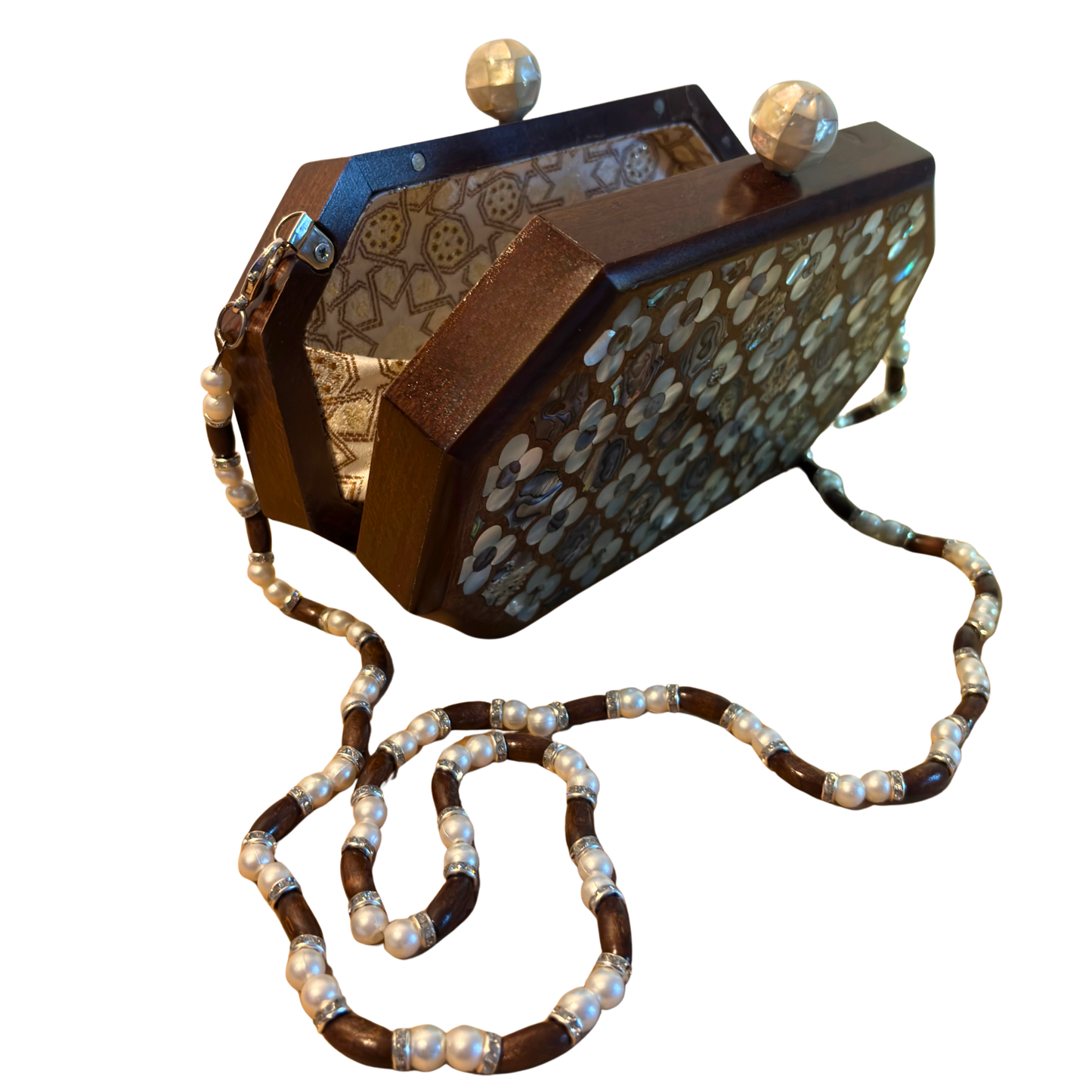 Jouri – Bolso Damasquino de Lujo con Nácar Floral y Cadena de Perlas