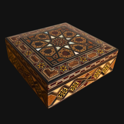 Damasceńska Szkatułka Mozaikowa od Mistrza Gaby Al Dayeh – Masa Perłowa i Aksamit