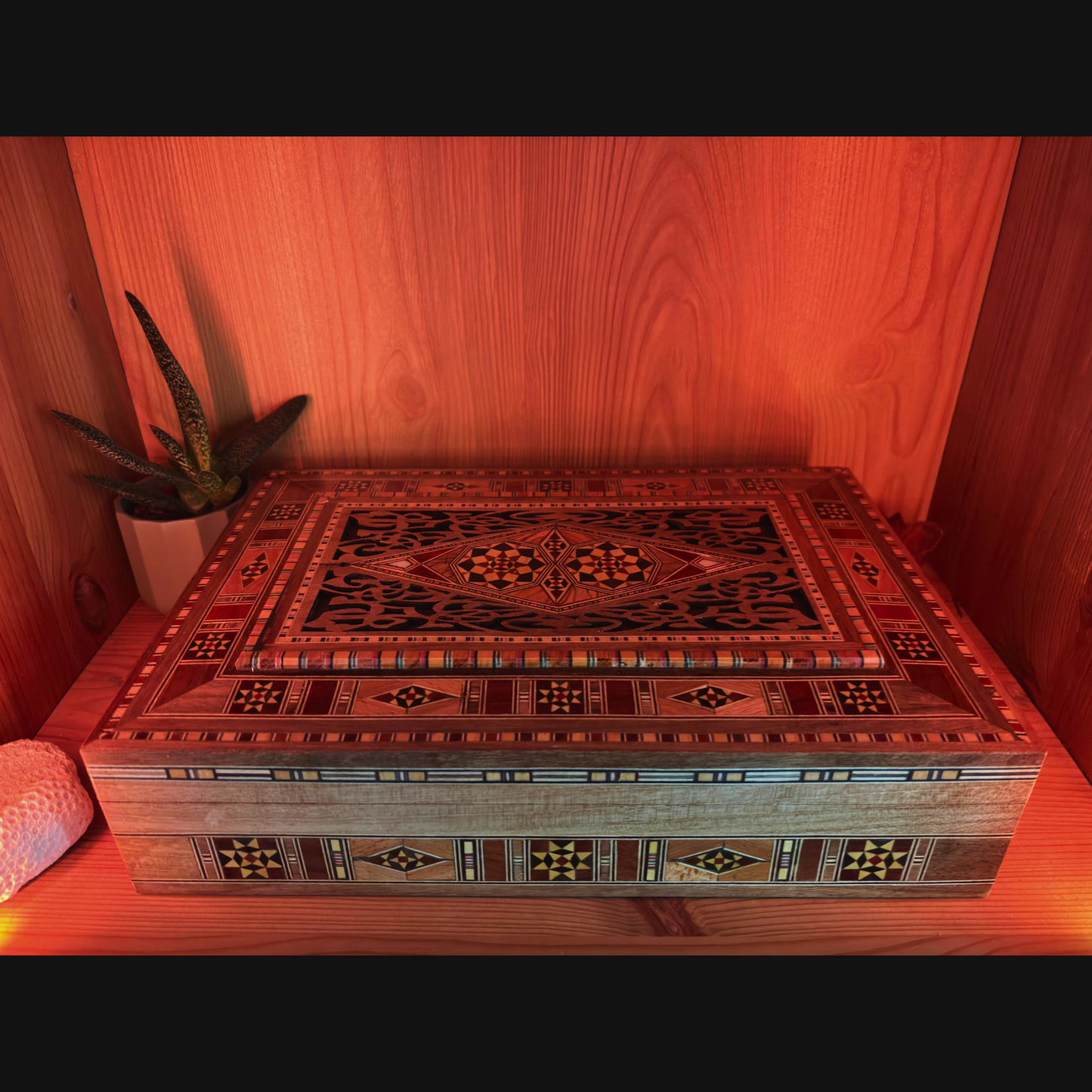 Caixa Damasquina para Joias e Lembranças – Elegância Artesanal