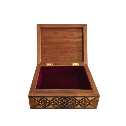 Caja de Mosaico Damasquino Refinada por el Maestro Gaby Al Dayeh – Nácar y Terciopelo