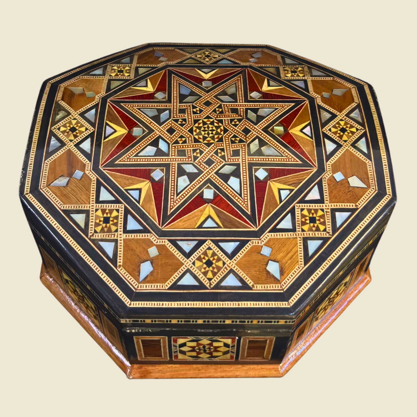 Caja de Mosaico Damasceno Hecha a Mano – Nácar y Terciopelo