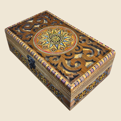 Caja de Mosaico Damasceno Hecha a Mano – Nácar y Talla Artesanal