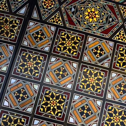 Juego de Ajedrez y Backgammon Patrimonial – Artesanía Damascena en Mosaico