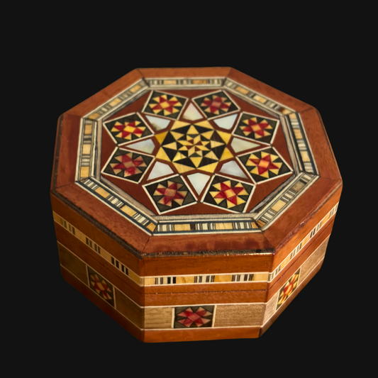 Caja octogonal de mosaico damasceno para joyas – Madera artesanal con incrustaciones de nácar en cálido terracota rústico