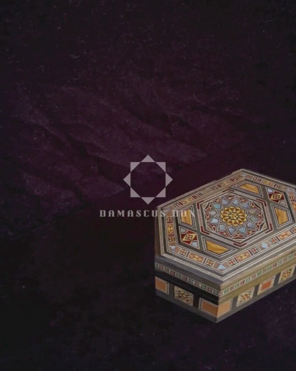 Caja de Mosaico Damasceno Hecha a Mano – Nácar y Terciopelo
