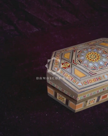 Caja de Mosaico Damasceno Hecha a Mano – Nácar y Terciopelo