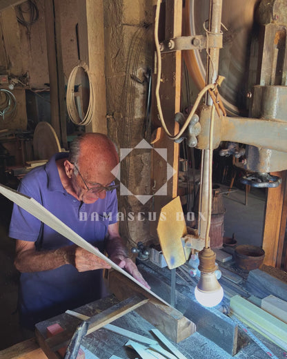 Damasceńska Szkatułka Mozaikowa od Mistrza Gaby Al Dayeh – Masa Perłowa i Aksamit